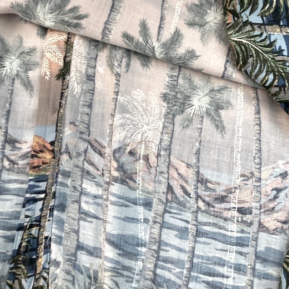 Batik Bay Palm Tree Tropical Shortsleeved Button Down Rayon Shirt - Picture 6 of 8